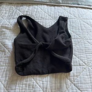 Stretching cross front tank top